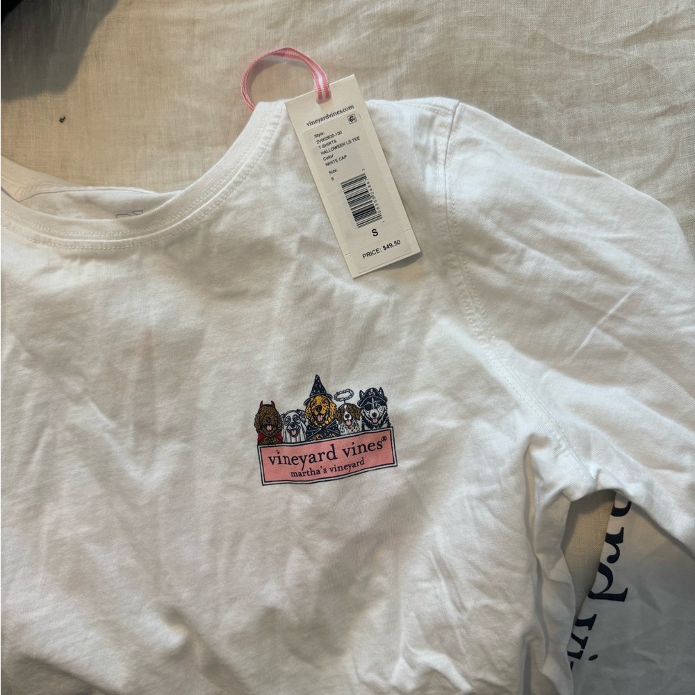 Vineyard vines Halloween dog shirt

NWT